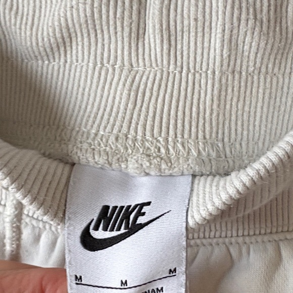 Nike Men's white sweatpants Joggers with Black Logo - Picture 2 of 8